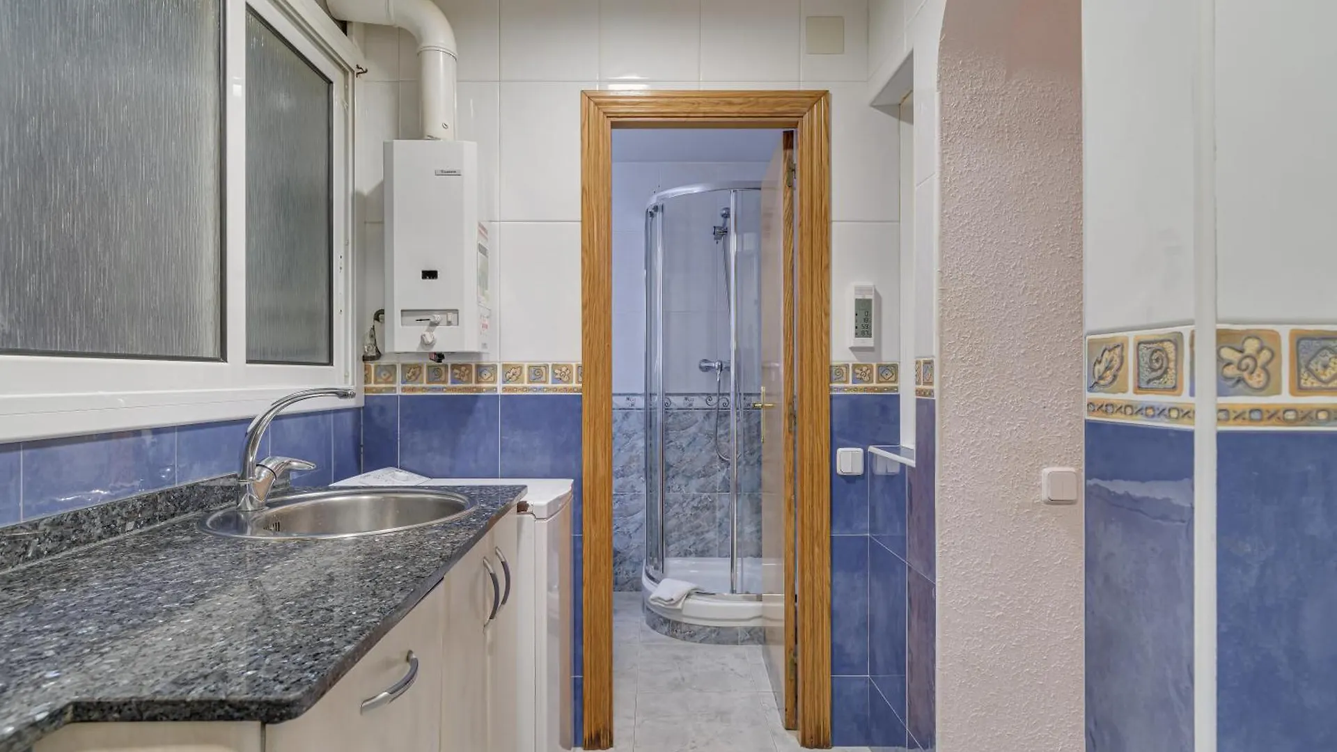 2-Bedroom Apartment Just 1 Minute From The Metro 오스피탈레트 데 요브레가트 스페인